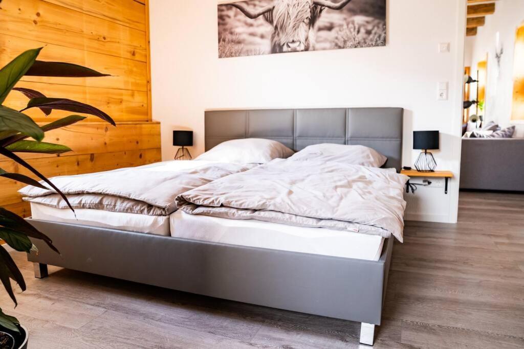 Neu Renoviertes Ferienhaus/Wohnunng Kleine Auszeit Sonnenbühl Εξωτερικό φωτογραφία