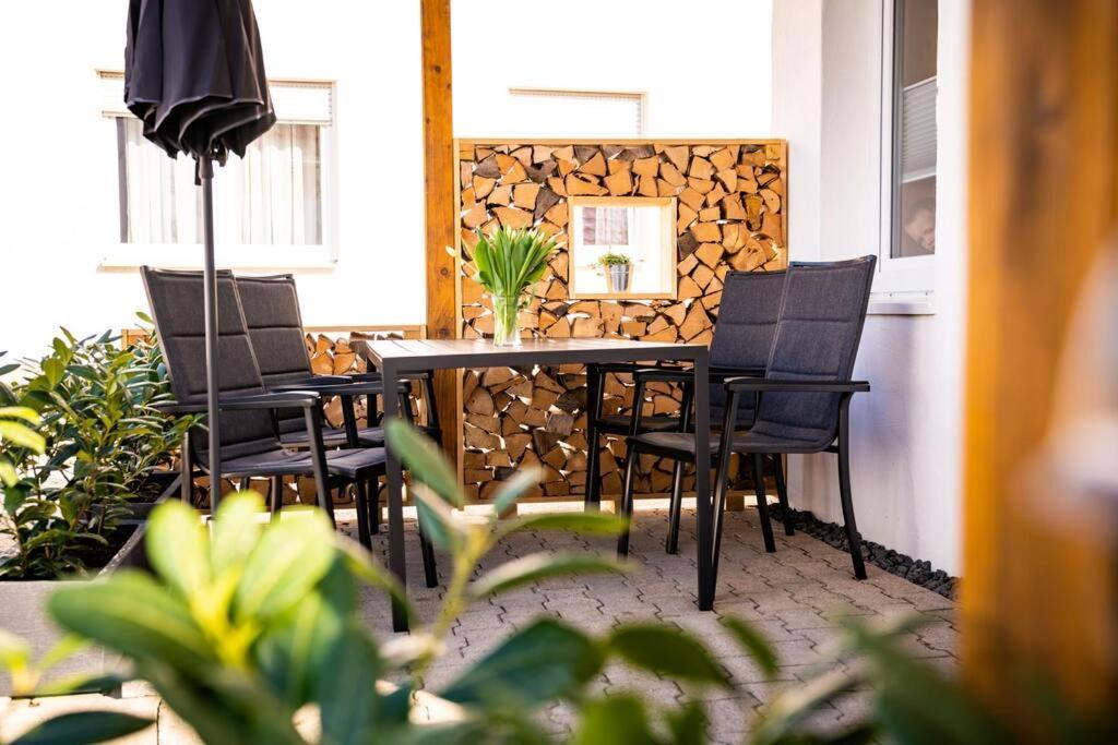 Neu Renoviertes Ferienhaus/Wohnunng Kleine Auszeit Sonnenbühl Εξωτερικό φωτογραφία
